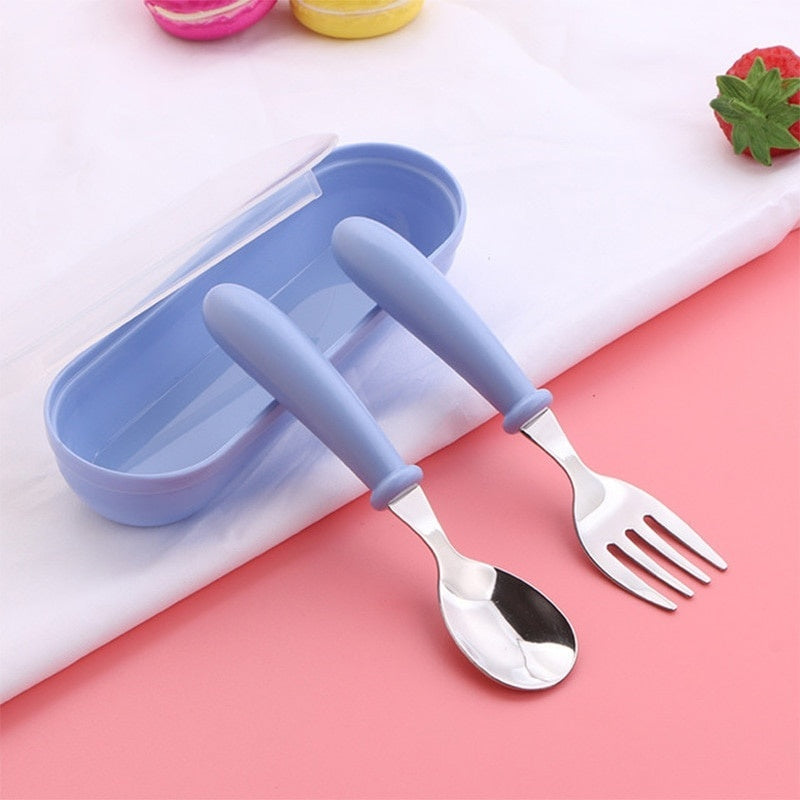 Set de cubiertos infantiles con estuche