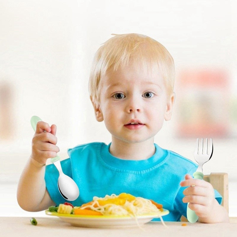 Set de cubiertos infantiles con estuche