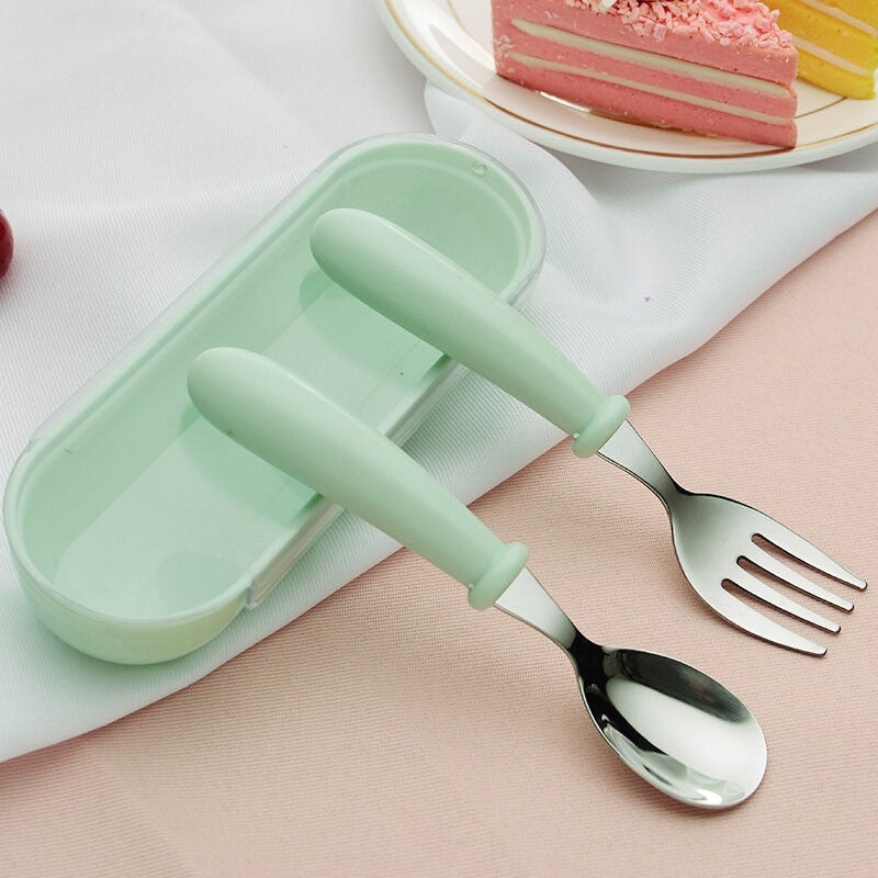Set de cubiertos infantiles con estuche